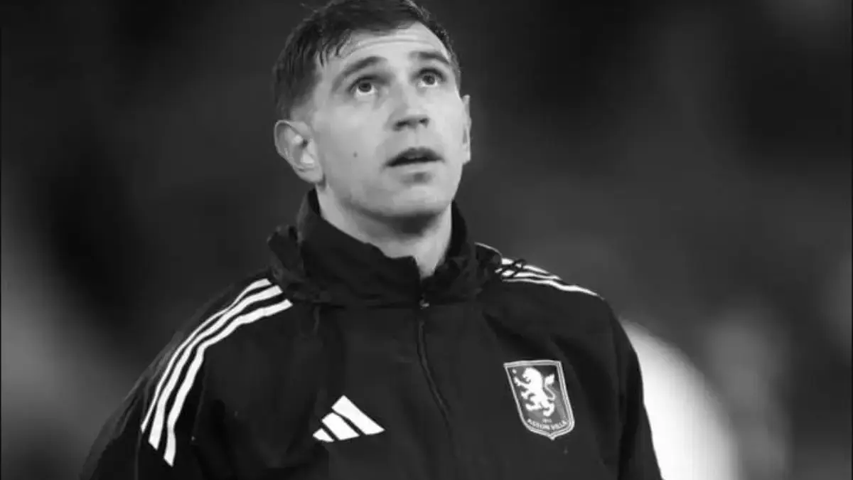 Berpotensi Tinggalkan Aston Villa, Emiliano Martinez Masuk Radar Manchester United Manchester United