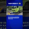 Belum Sebulan Diperbaiki Jalan Kanci-Sindanglaut Rusak Lagi