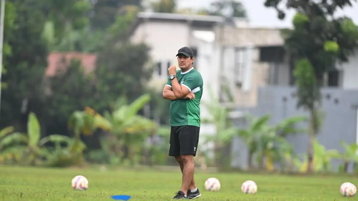 PSIS Semarang Tunjuk Alfredo Vera sebagai Direktur Teknik, Sinyal Serius Lolos dari Degradasi foto