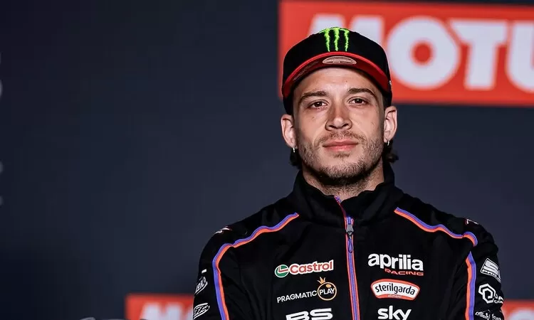 Dijagokan Marc Marquez, Marco Bezzecchi Pilih Realistis Soal Peluang Juara MotoGP 2026 foto