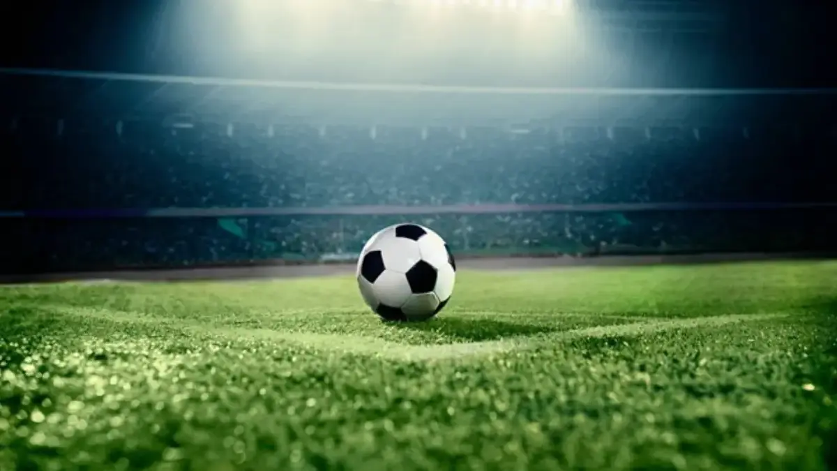 Sepak Bola Malam Ini