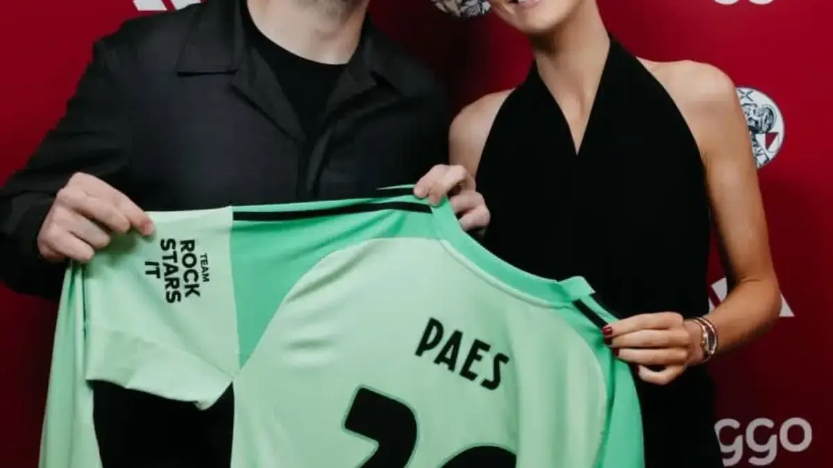 Menuju Laga Perdana Bersama Ajax, Dua Aksi Gemilang Maarten Paes di Timnas Masuk Nominasi Awards