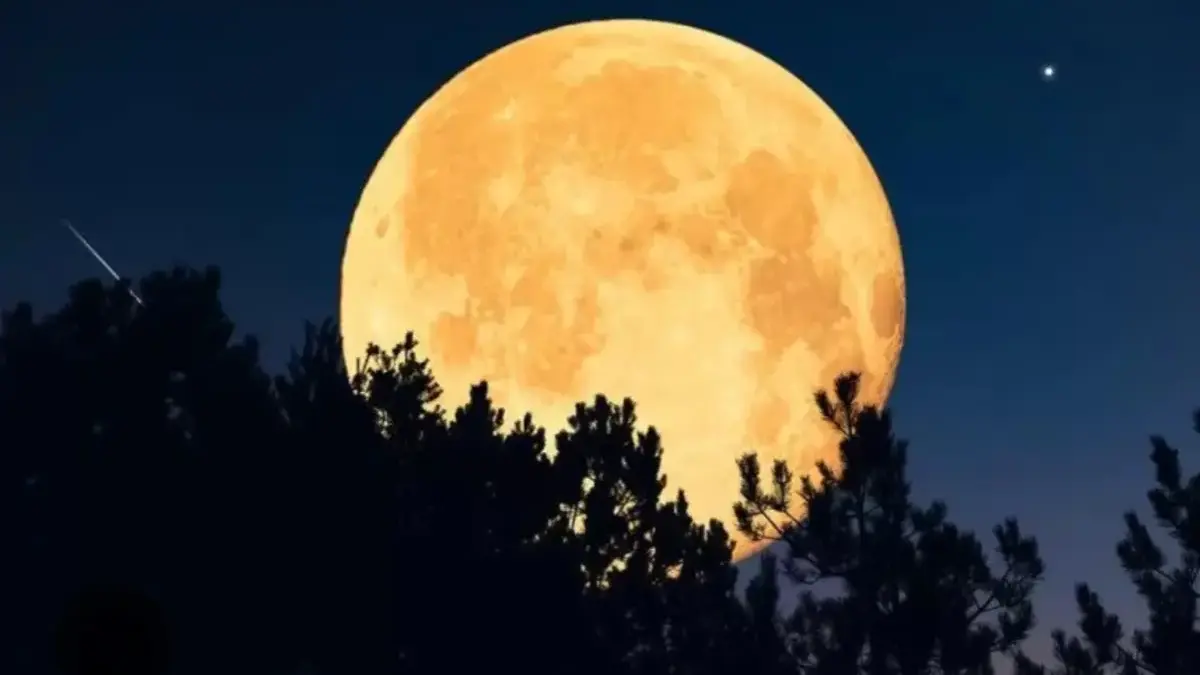 Bulan Purnama Snow Moon