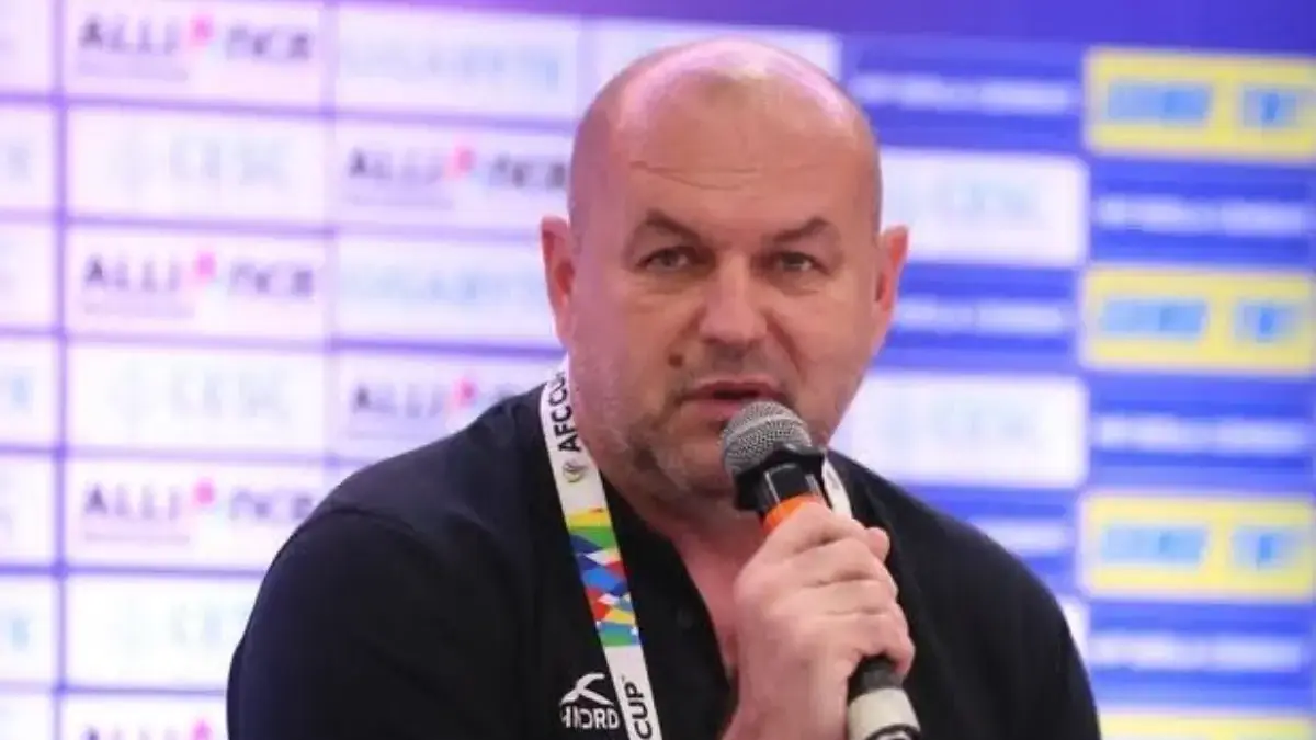 Persaingan Makin Memanas, Bojan Hodak Soroti Pergerakan Persija Jakarta Bojan Hodak