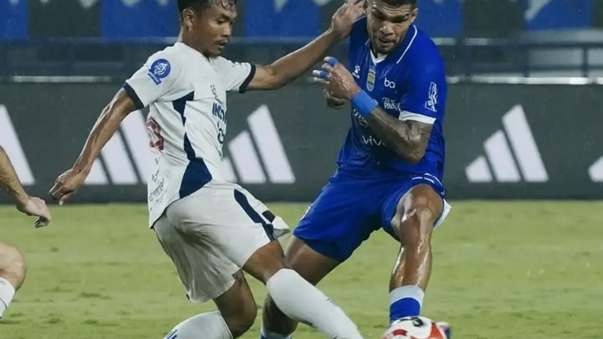 Persib Bandung Menang 1-0 atas Persita, Jauhkan Jarak dari Persija di Puncak Klasemen Persib Bandung