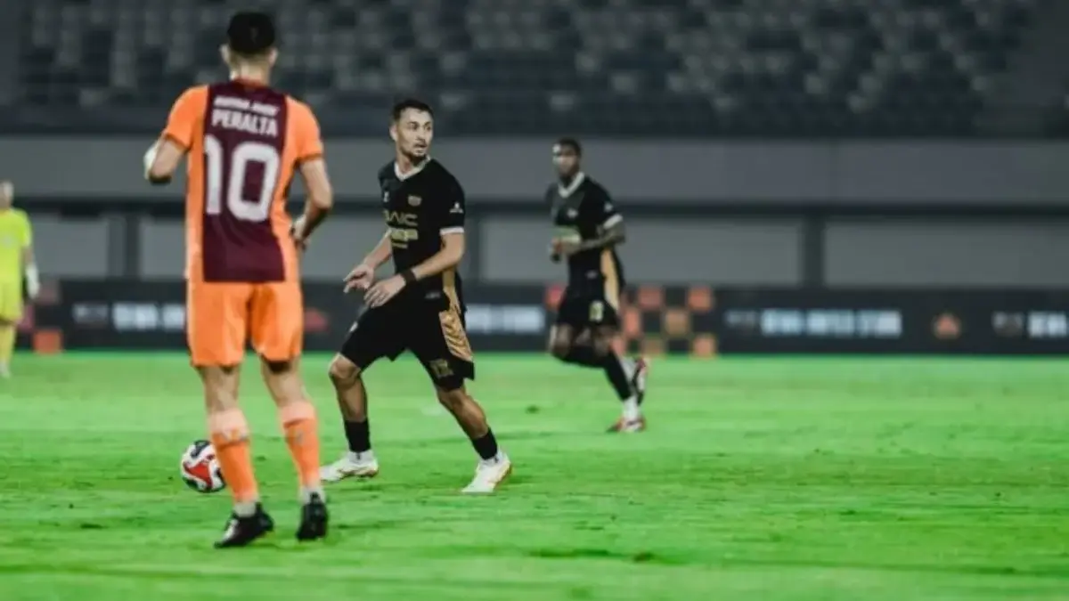 Jan Olde Riekerink Ungkap Alasan Ivar Jenner Dicoret dari Skuad Dewa United saat Laga vs Persita Ivar Jenner