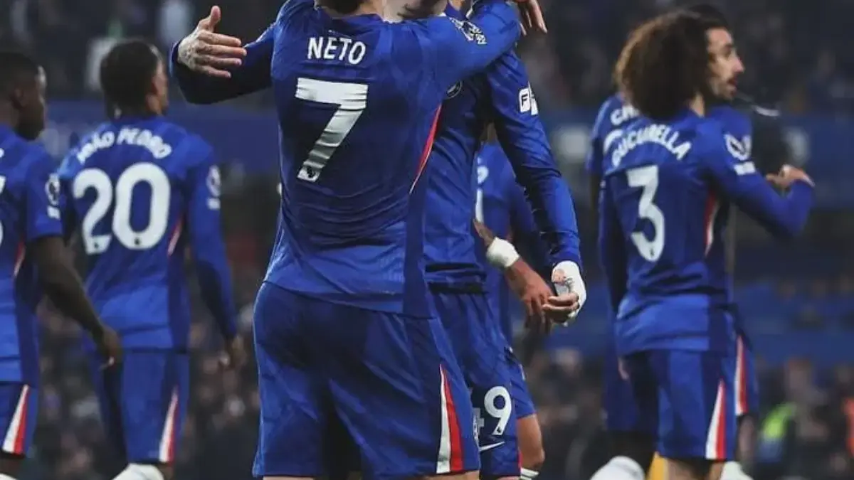 Peringatan Tegas untuk Rosenior: Garnacho Dinilai Lebih Tepat Jadi Pemain Cadangan saat Chelsea Hadapi Arsenal Alejandro Garnacho