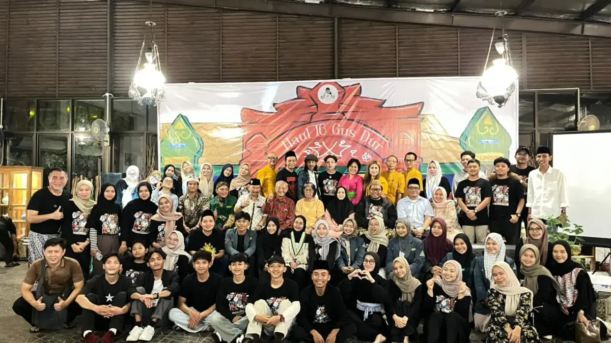 Haul ke-16 Gus Dur di Cirebon: Merawat Simpul Pluralitas dari Rakyat untuk Rakyat, dan oleh Rakyat haul ke 16 gus dur cireban