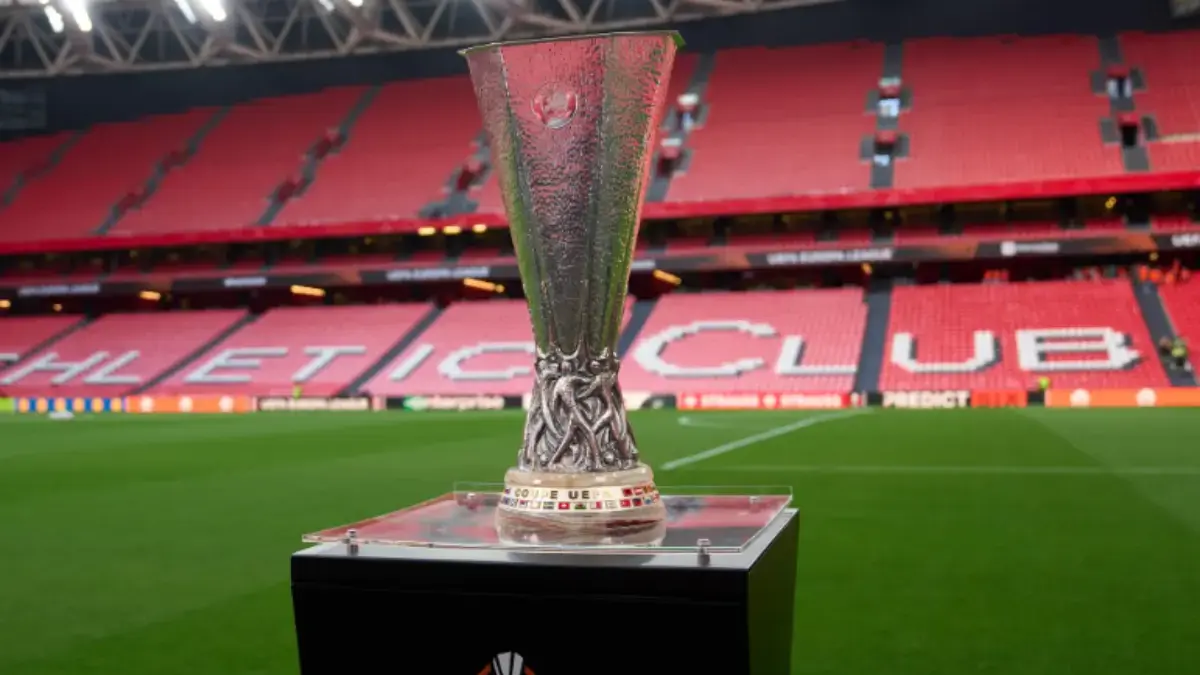 Sepak Bola Malam Ini