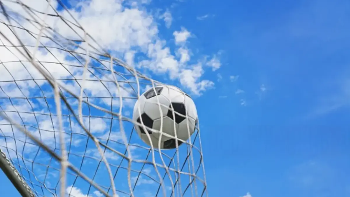 Sepak Bola Malam Ini