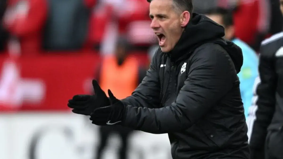 John Herdman Buka Suara Soal Dean James Dicoret dari Timnas Indonesia