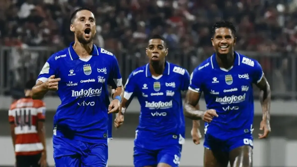 Update Klasemen Terbaru BRI Super League: Persib Bandung Terancam, Borneo FC Tempel Ketat di Puncak foto