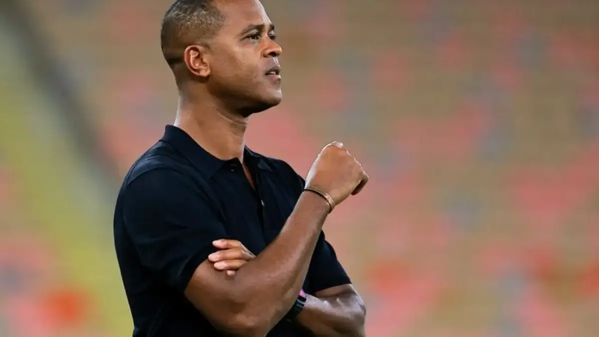Kritik Pedas Netizen Usai Kluivert Gagal Bawa Suriname ke Piala Dunia