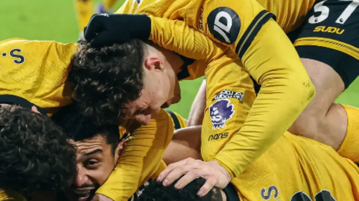 Klasemen Liga Inggris Memanas! Liverpool Dipermalukan Wolves, Posisi 5 Besar Kini Terancam wolves