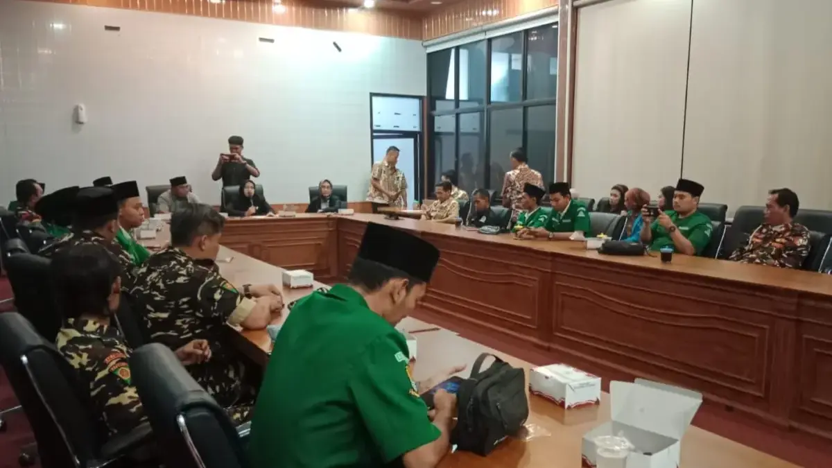 DPRD Cirebon Respons Aspirasi Ansor: Sinergi Penta Helix hingga Optimalisasi Perda Mandul dprd kabupaten cirebon respons gp ansor