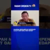 Sampah Menumpuk Dipenuhi Lalat Dan Bau Tak Sedap