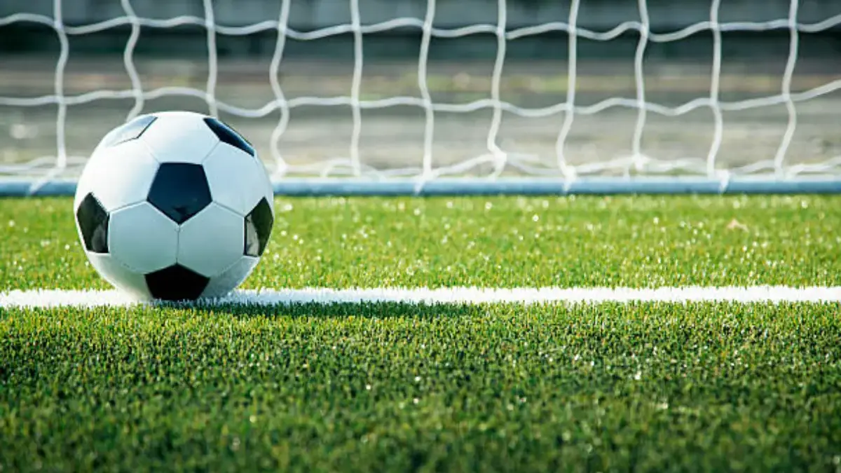 Sepak Bola Malam Ini