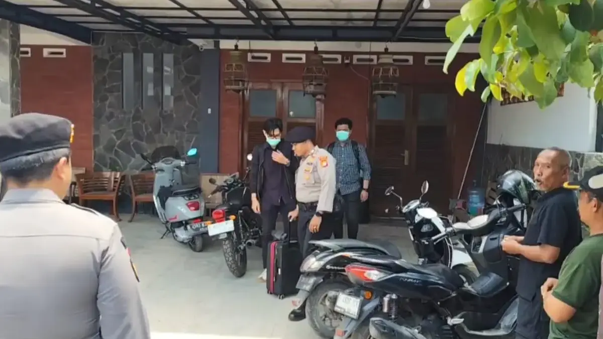 Penggeledahan dirumah Ono Surono