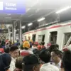 Kereta terlambat hingga 30 menit akibat insiden Bekasi Timur