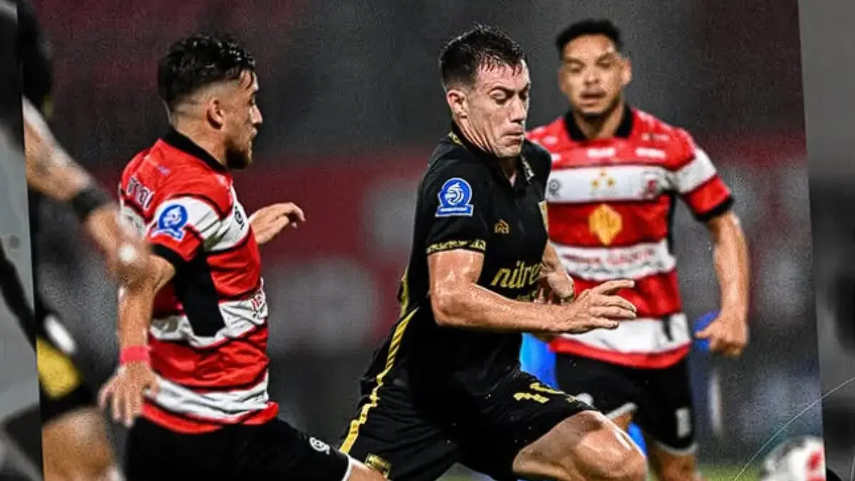 Hasil Sementara Pertandingan Madura United Vs Borneo FC, Kedua Tim Saling Jual Beli Serangan Madura United tertinggal 1-2 dari Borneo FC di menit akhir