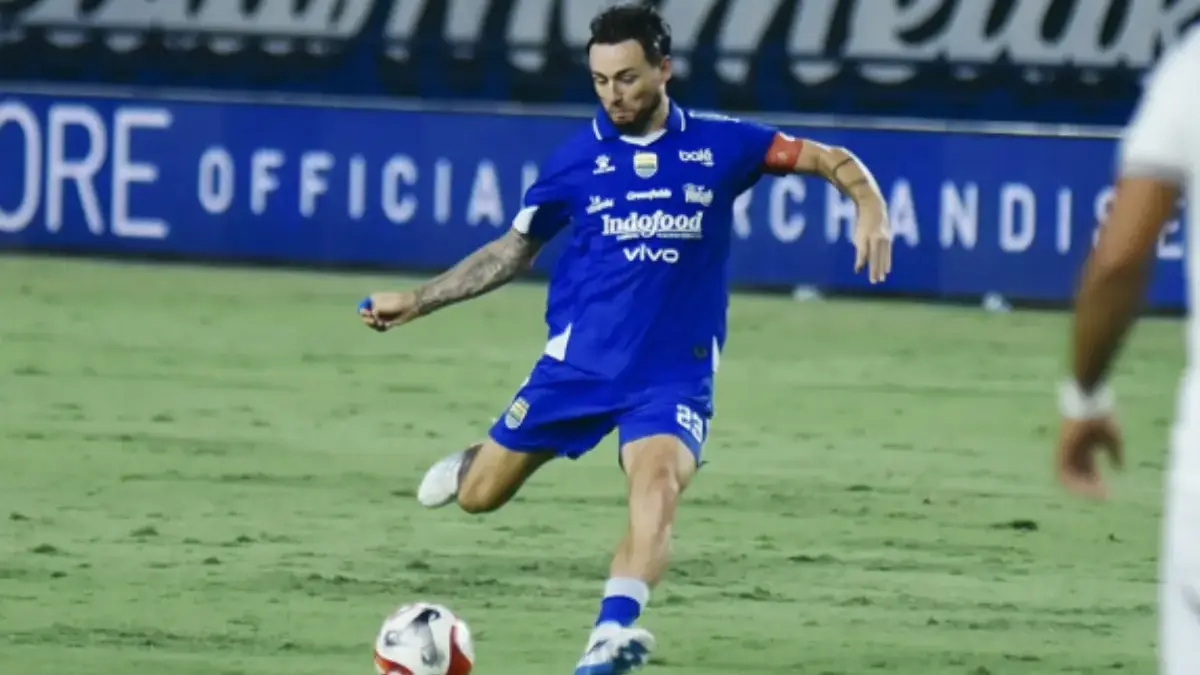 Persib Bandung masih mempertahankan posisinya di puncak klasemen sementara Super League Indonesia 2026