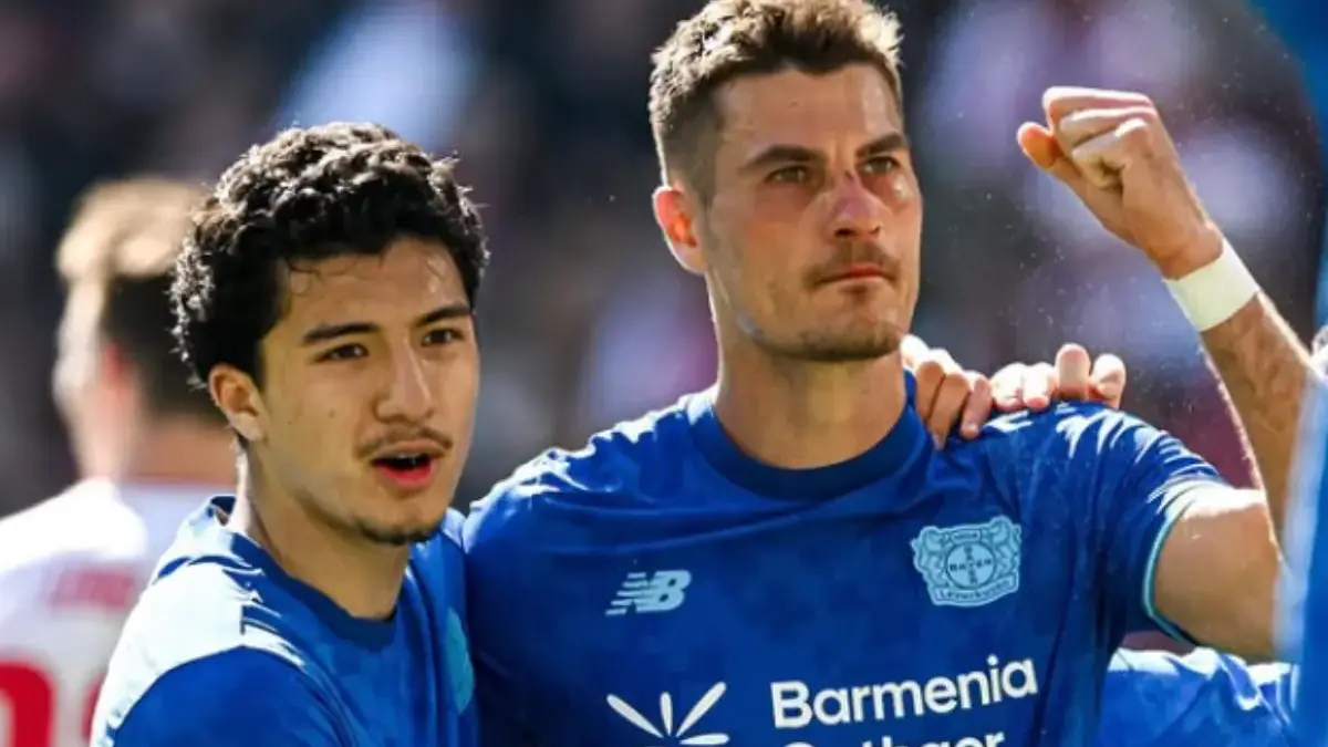 1. FC Köln dengan Bayer Leverkusen dalam duel yang berlangsung ketat.