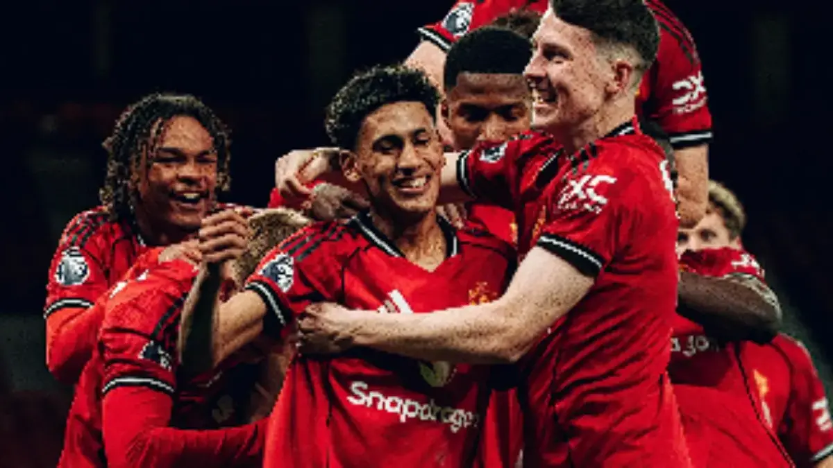 Rumor transfer Manchester United incar striker muda berbakat