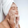 5 Sabun Cuci Muka yang Bagus untuk Memutihkan Kulit Wajah di Indomaret