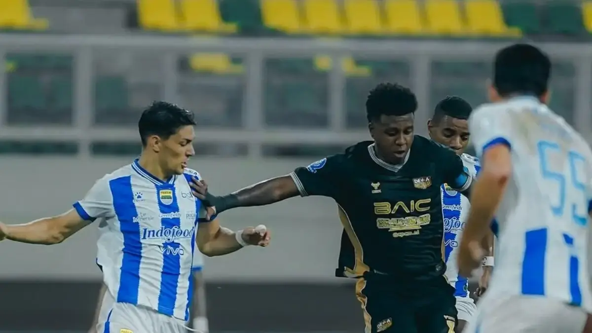 Dewa United vs Persib