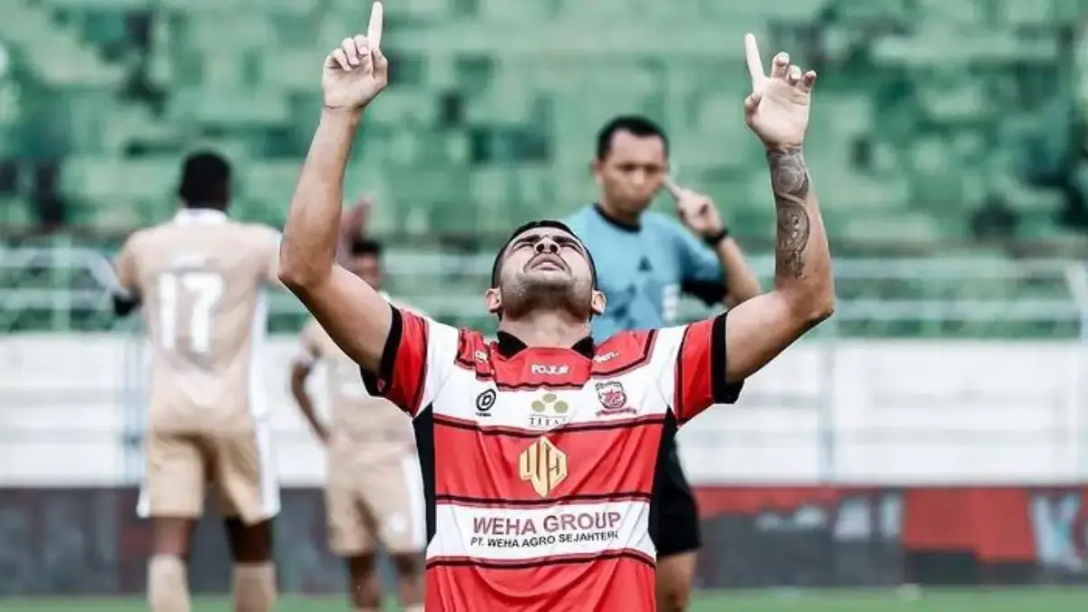 Madura United vs Dewa United