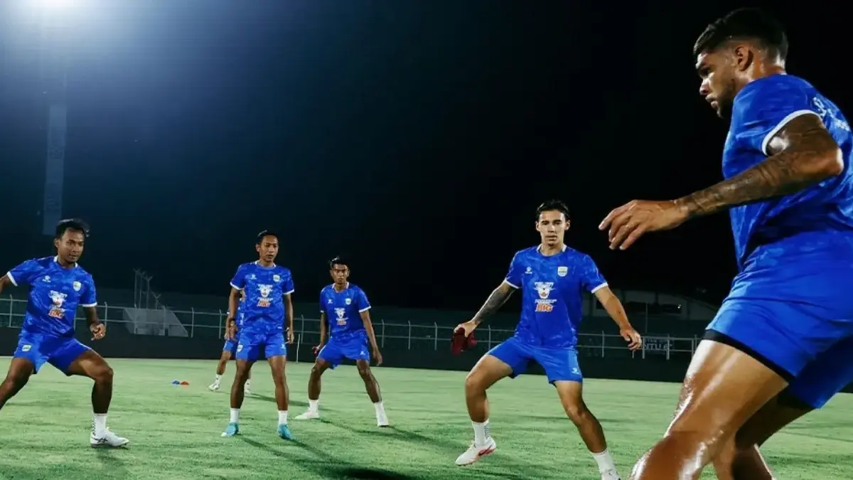 Bhayangkara FC vs Persib Bandung