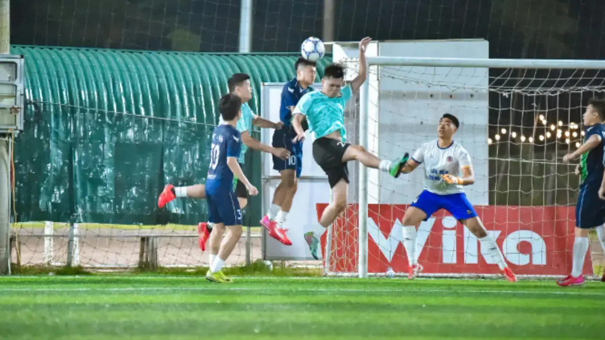 Sepak Bola Malam Ini