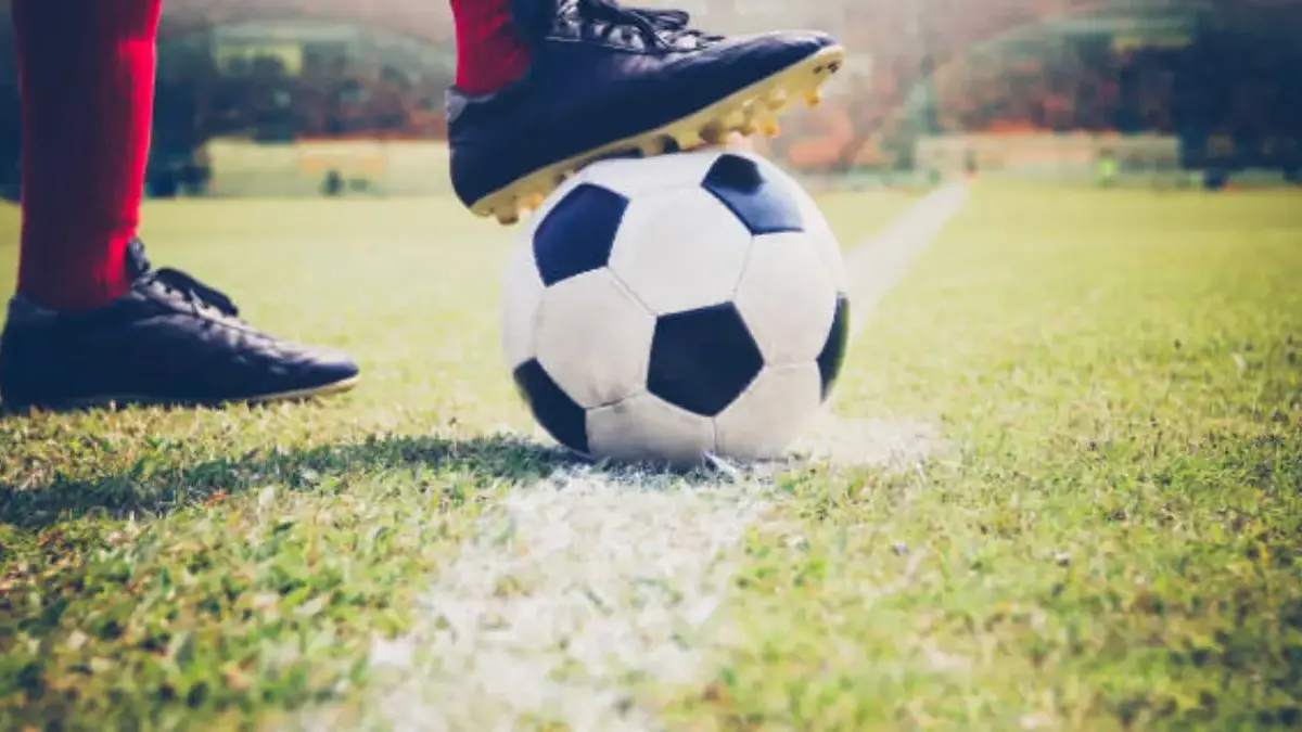 Sepak Bola Malam Ini