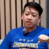 Adhitia Putra Herawan Deputy CEO Persib Bandung memberikan pernyataan dalam sesi wawancara di Graha Persib