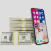 seseorang mengoperasikan ponsel dengan berbagai aplikasi penghasil uang seperti DANA, TikTok Shop, dan aplikas