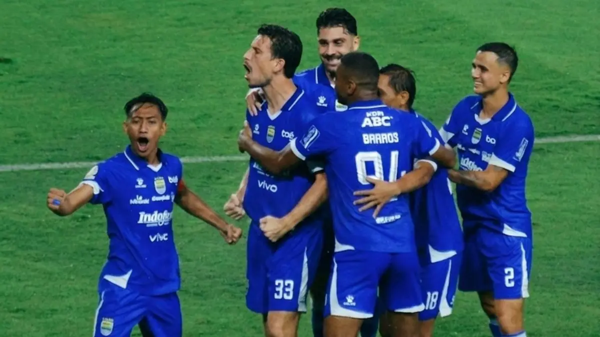 Jadwal Sisa Persib Bandung di Super League 2025/2026: Lawan PSM dan Persijap Jadi Kunci Gelar Juara! foto