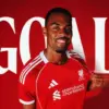 Ryan Gravenberch selebrasi usai mencetak gol ke gawang Chelsea di Anfield Premier League 2026