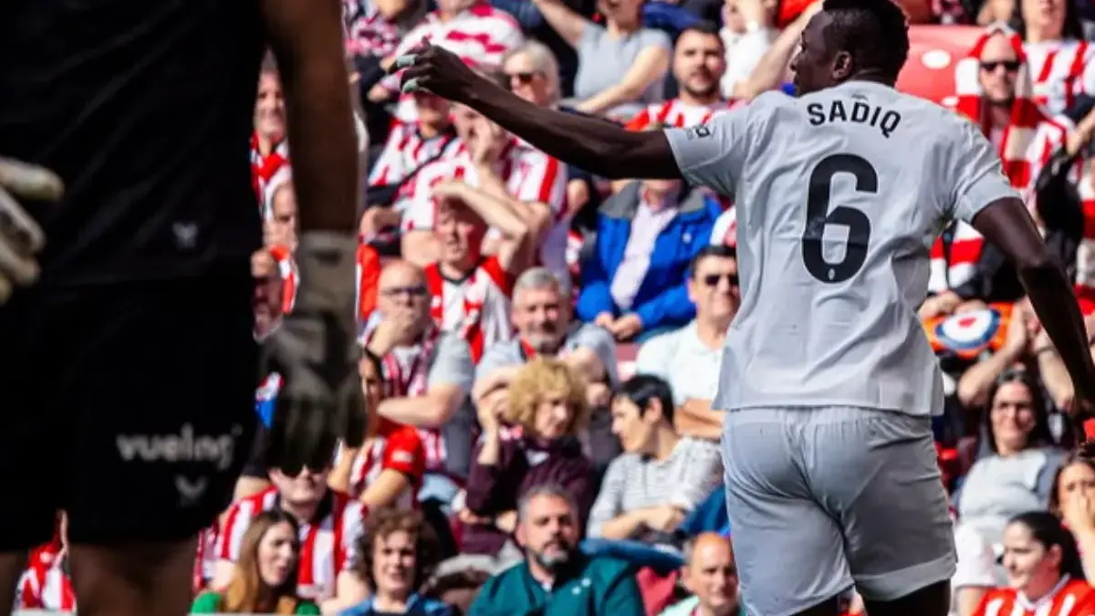 Valencia Taklukkan Athletic Bilbao, Kini Makin Jauh dari Zona Degradasi La Liga Valencia CF meraih kemenangan penting saat menghadapi Athletic Bilbao dalam lanjutan La Liga musim 2025/2026.