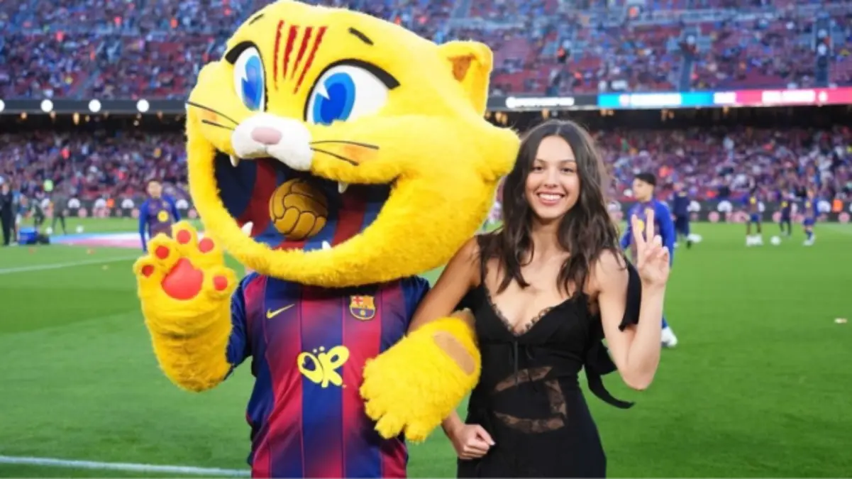 Olivia Rodrigo Rayakan Rekor Spotify di Barcelona, Gelar Konser Eksklusif hingga Kenalkan Lagu Baru Olivia Rodrigo kembali menjadi sorotan setelah merayakan pencapaian besar dalam karier musiknya di Barcelona,.