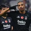 Cher Ndour berseragam Fiorentina merayakan gol ke gawang Juventus di Allianz Stadium Turin