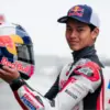 Pembalap muda Indonesia, Veda Ega Pratama, mendapat sorotan dari mantan pebalap MotoGP asal Jepang.