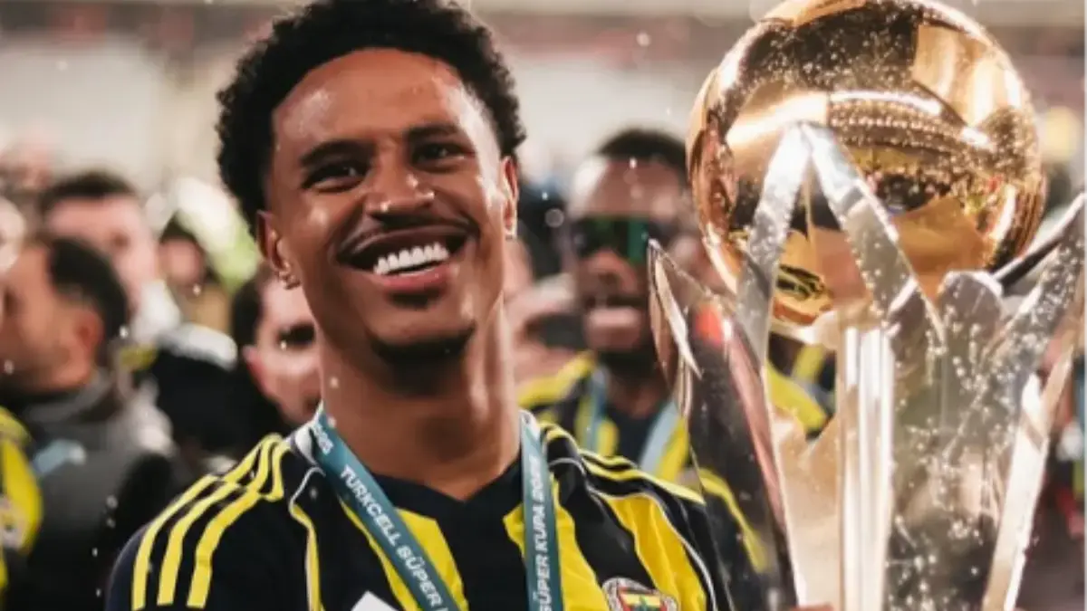 Jayden Oosterwolde, Pemain Keturunan Indonesia yang Pernah Jadi Anak Asuh Jose Mourinho di Turki Jayden Oosterwolde, yang ternyata pernah merasakan langsung dilatih oleh pelatih asal Portugal tersebut.