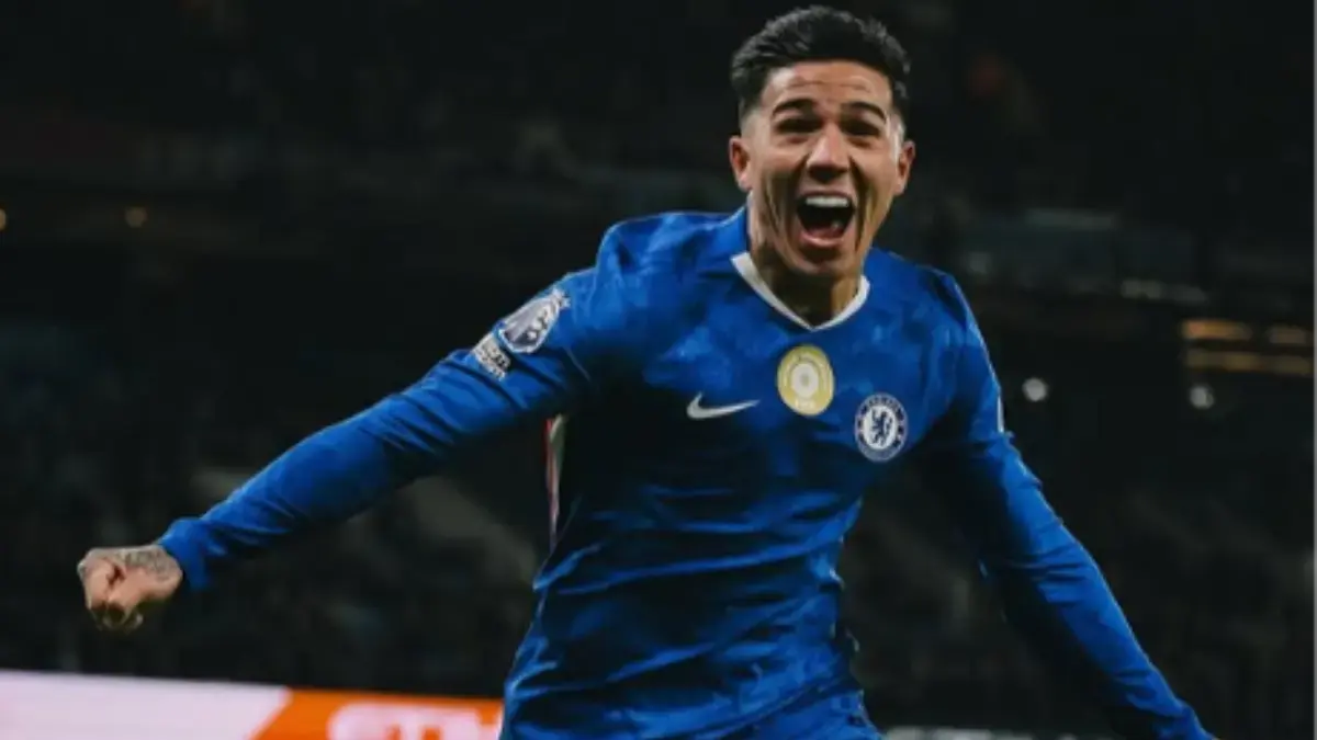 Gol cepat yang dicetak Enzo Fernández pada menit ke-17 membuat The Blues memimpin jalannya pertandingan.