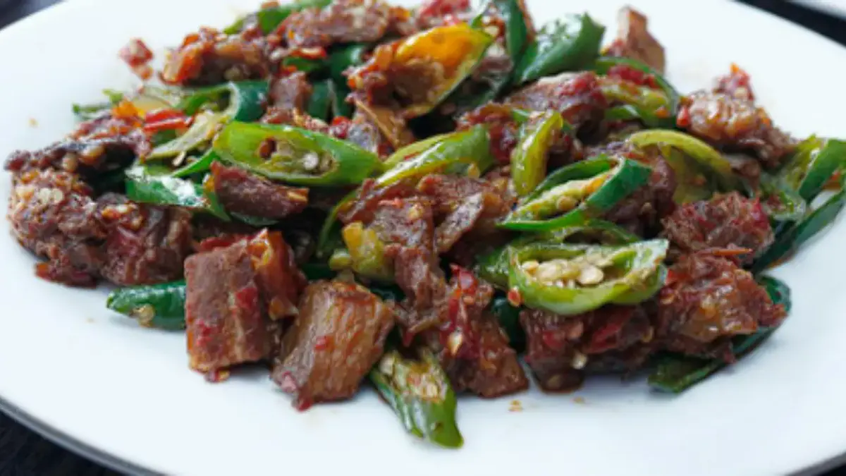 Moms, Ini Cara Tepat Mengolah Daging Kurban agar Tetap Enak, Sehat, dan Bebas Kolesterol Jahat! Ilustrasi masakan daging