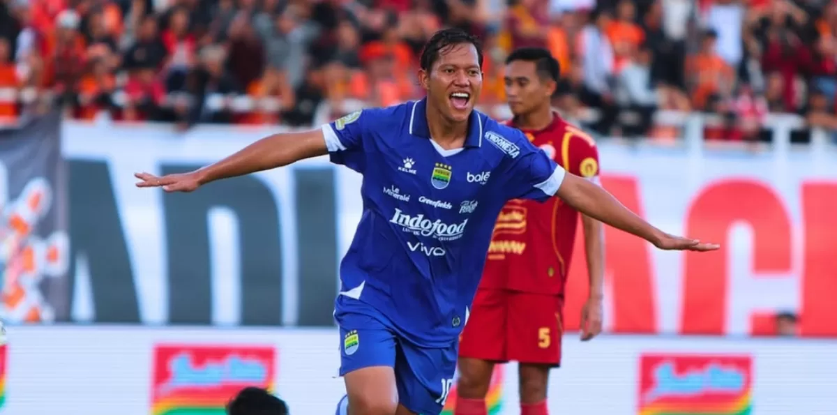 Adam Alis Masuk Daftar Elite Persib Setelah Brace ke Gawang Persija foto