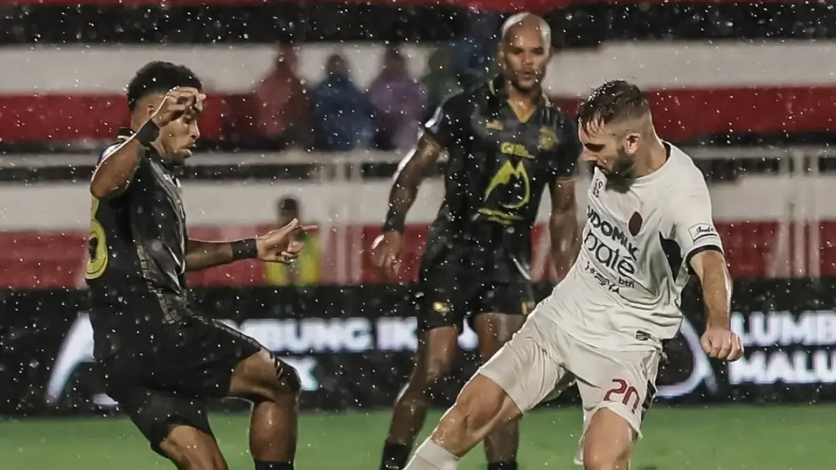 Malut United vs Persita Tangerang di Stadion Gelora Kie Raha