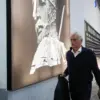 Jose Mourinho tersenyum dalam konferensi pers setelah membawa Benfica meraih kemenangan di laga terakhir Liga
