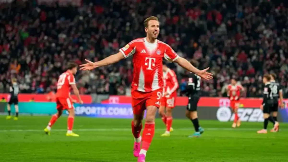 Harry Kane Lebarkan Sayap, Rekor 55 Gol Lewandowski di Bayern Resmi Tumbang Harry Kane selebrasi