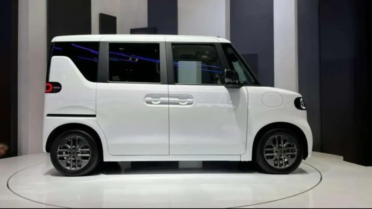 BYD Rocco berwarna putih