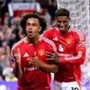 Joshua Zirkzee selebrasi gol bersama Benjamin